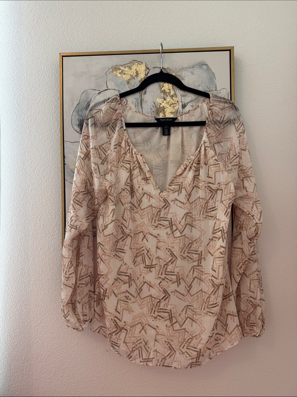 6/14 White House Black Market Cream & Tan Geometric V-Neck Blouse
